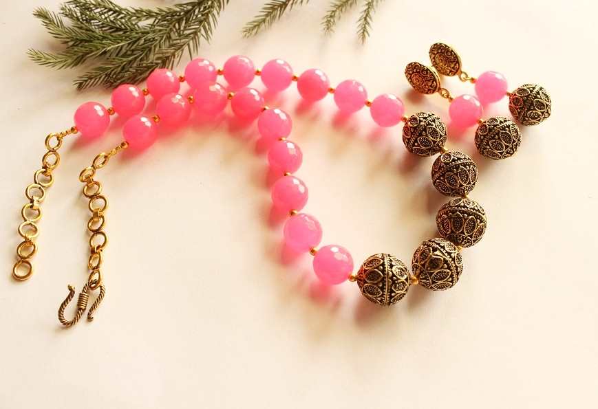 Antique gold tone hot pink gemstone handmade necklace 