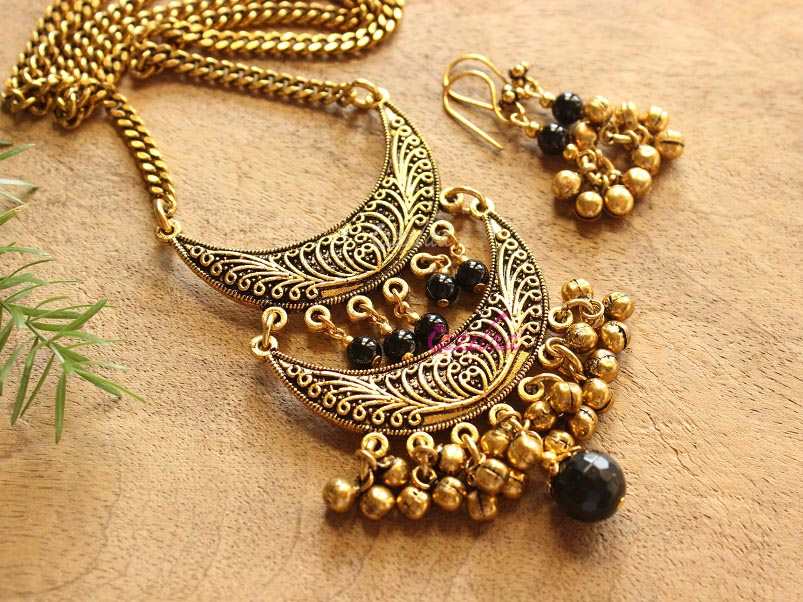 Black Antique style moon tribal boho pendant chain necklace set