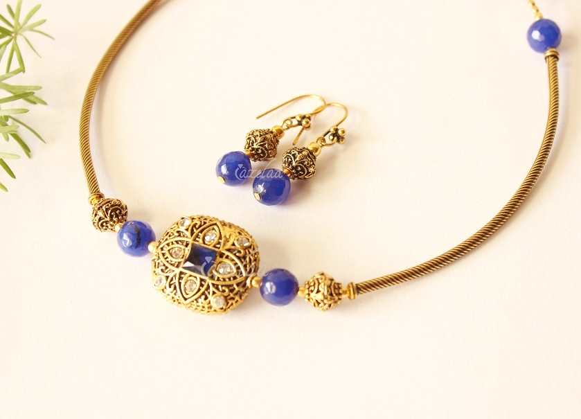 Blue Antique gold tone choker gemstone  necklace earring set