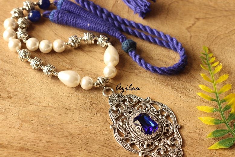 Blue Vintage victorian style Pearl silver tone pendant necklace