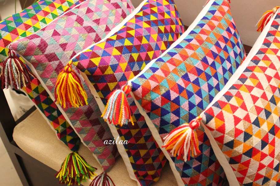 Multi geometric handloom handmade cushion cover 