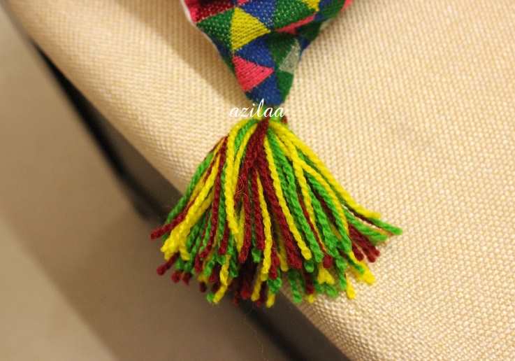 Bright green geometric handloom handmade cushion cover 