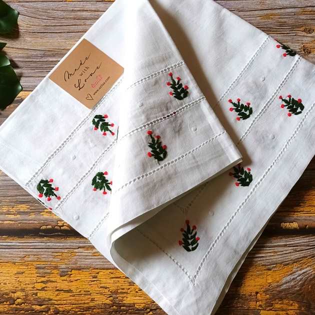 Christmas tree white cotton hand embroidered table cloth 01