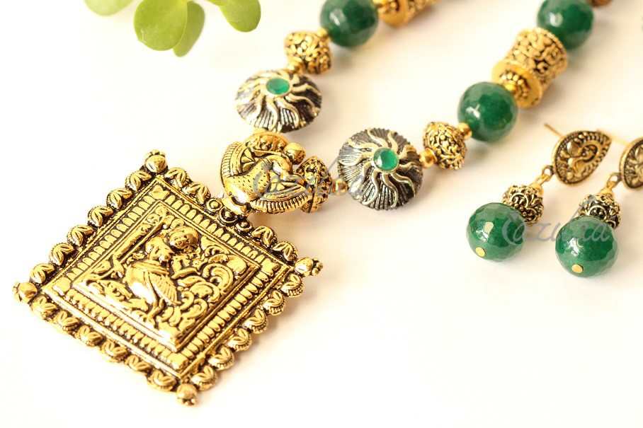 Dark green antique Gold Statement handmade necklace set