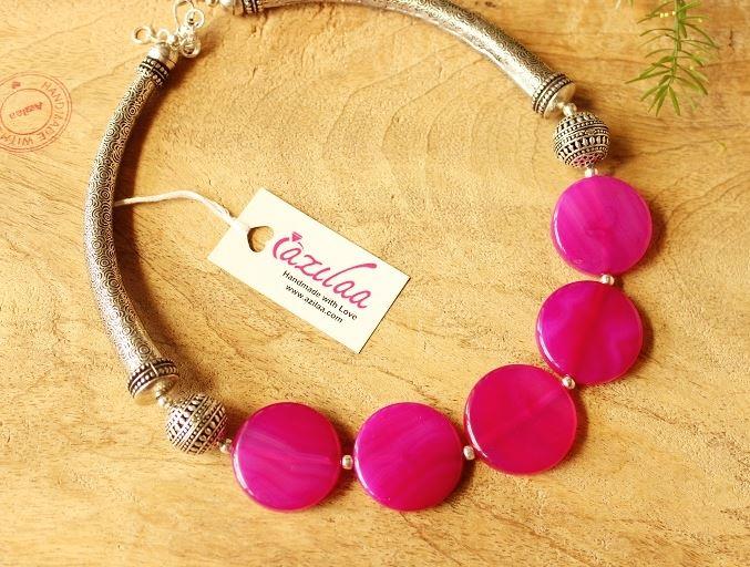 Dark pink ethnic style gemstone beaded necklace 