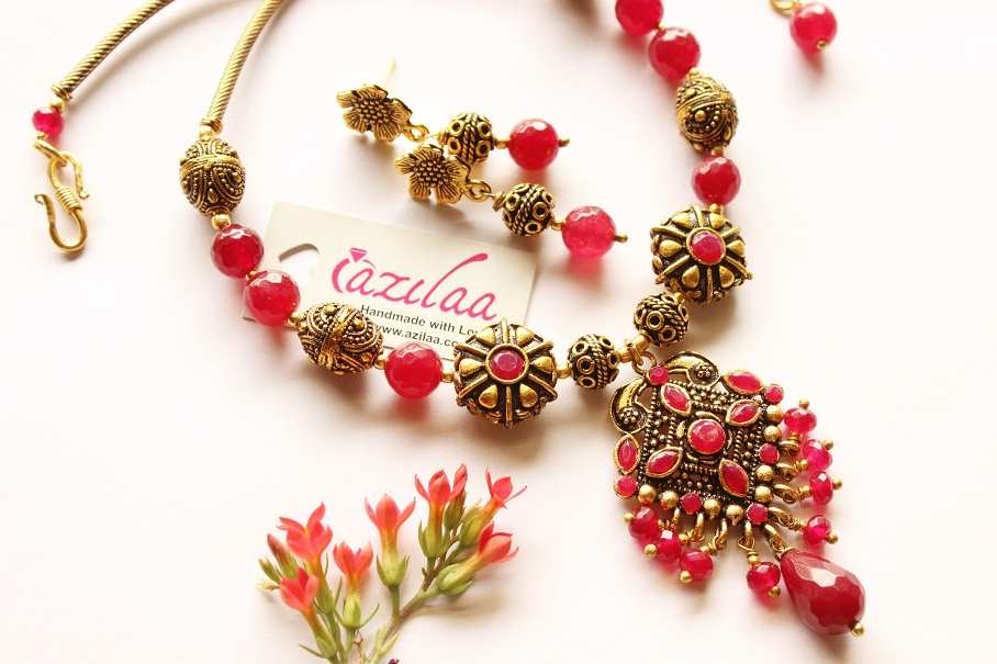 Designer MAROON necklace set, Antique gold tone necklace