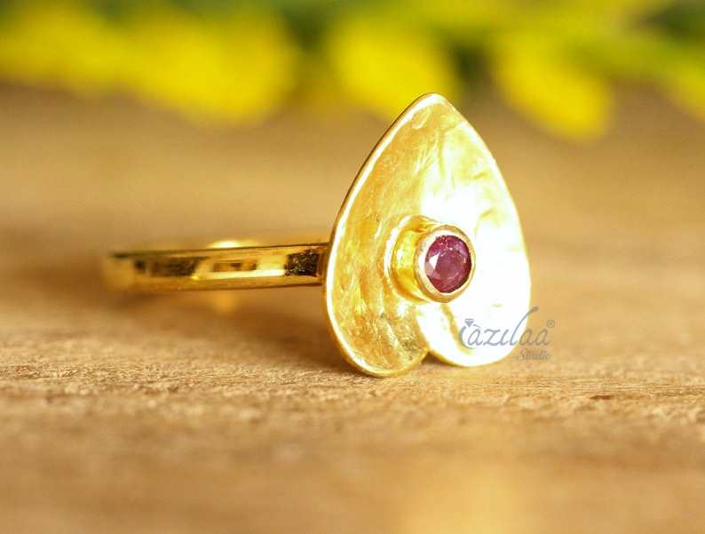 Designer Ruby 18 Karat yellow gold handmade gemstone ring