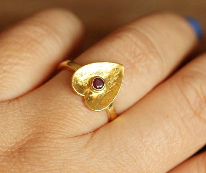 Designer Ruby 18 Karat yellow gold handmade gemstone ring