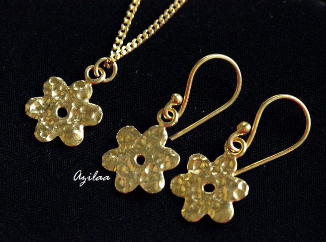 Designer sterling silver Gold plated flower pendant earrings set