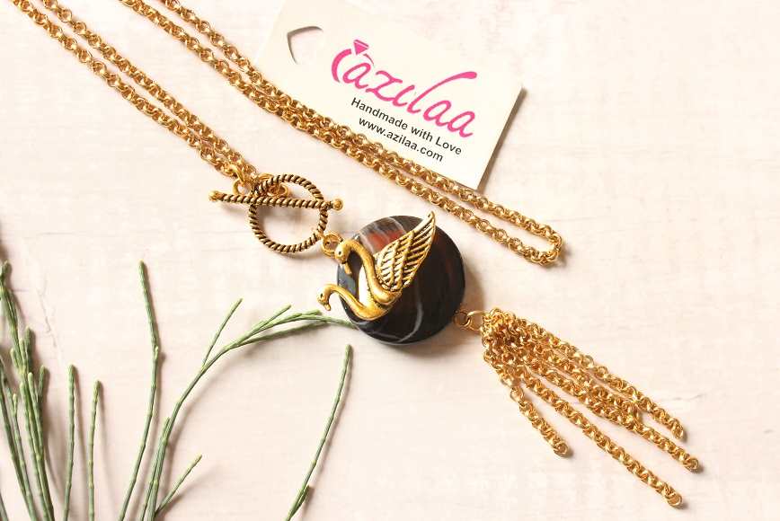 Designer swan charm agate gold plated pendant chain set