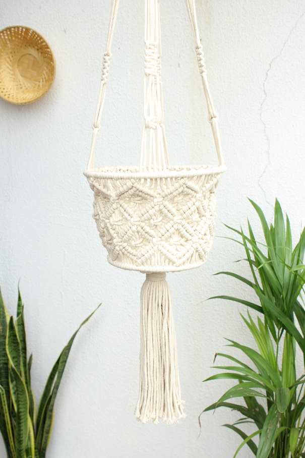 ECO friendly Off white cotton macrame handmade 1 plant hanger 