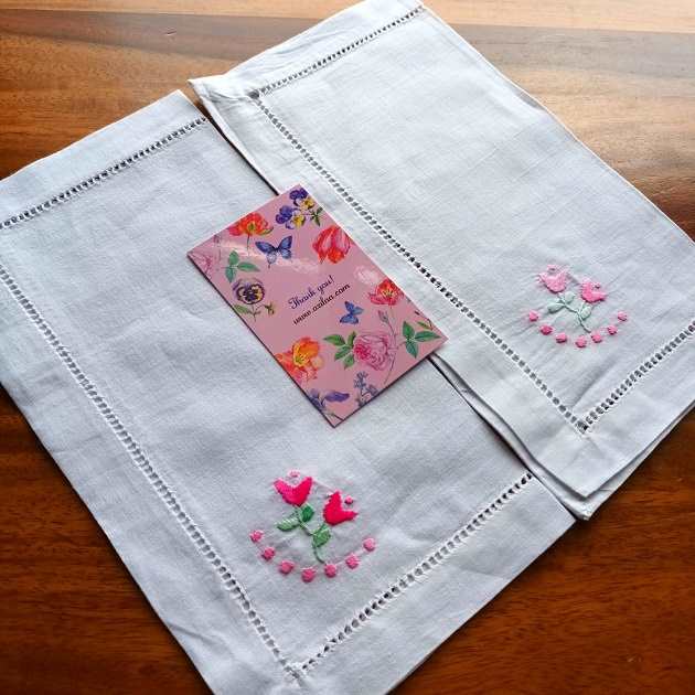 ECO friendly white cotton hand embroidery tulip napkins 04