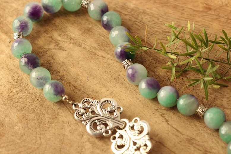 Elegant Green agate gemstone artisan handmade necklace 