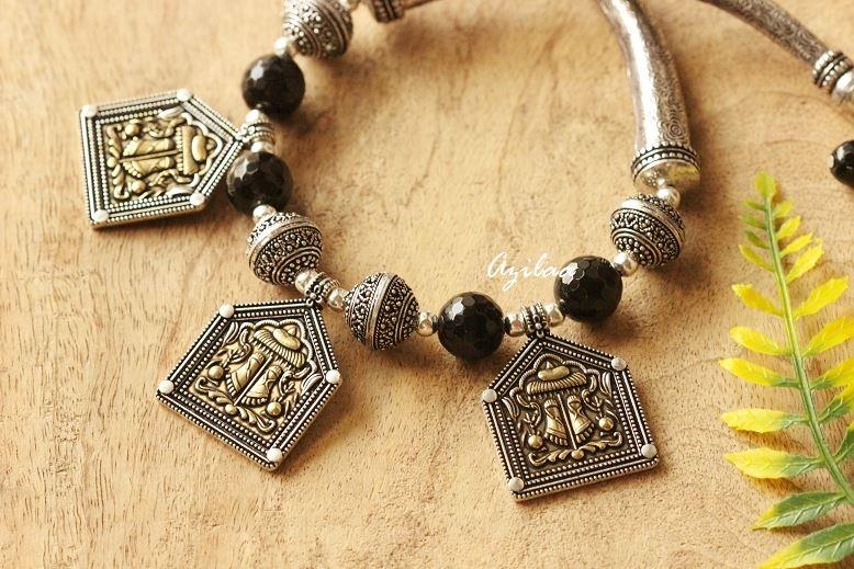 Ethnic Statement Black gemstone dual tone handmade necklace set