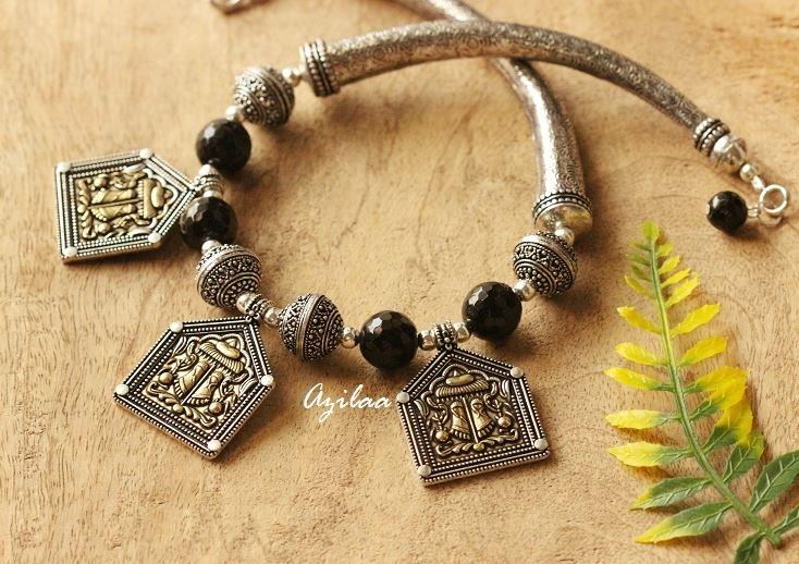 Ethnic Statement Black gemstone dual tone handmade necklace set