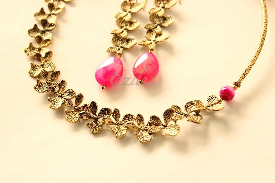 Golden Flower pink gemstone Necklace earrings set