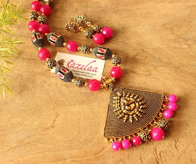 Antique gold Ganesh pendant, Dark pink Ganesh jewellery set