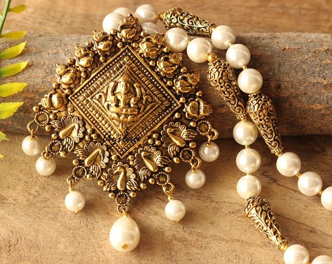 Ganesha antique Gold Pearl Statement handmade necklace set