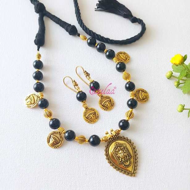 Goddess Durga golden gemstone necklace set