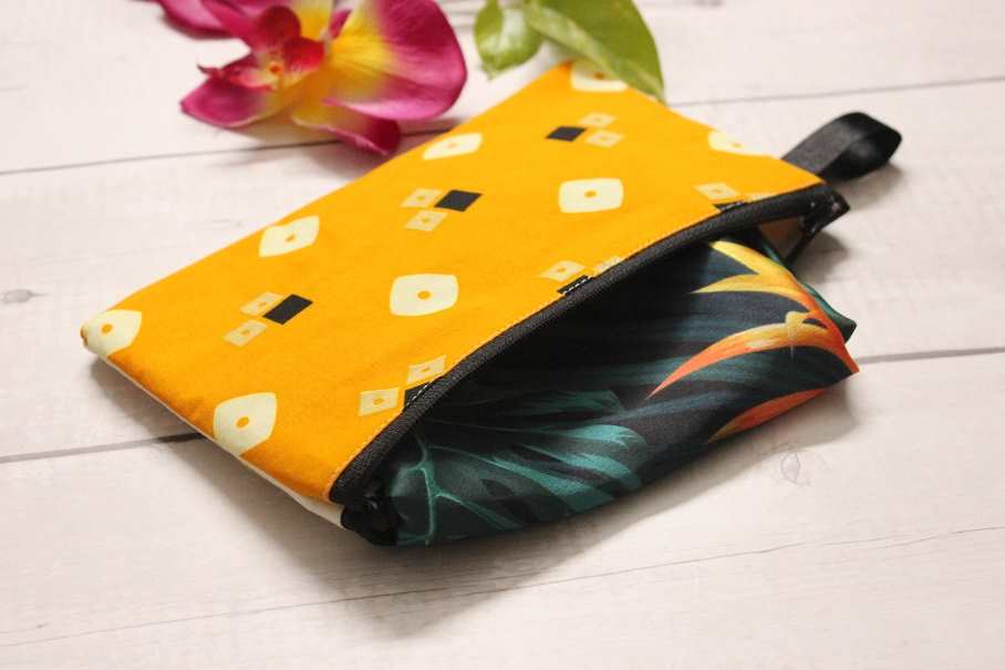 Gorgeous TROPICAL green satin scarf