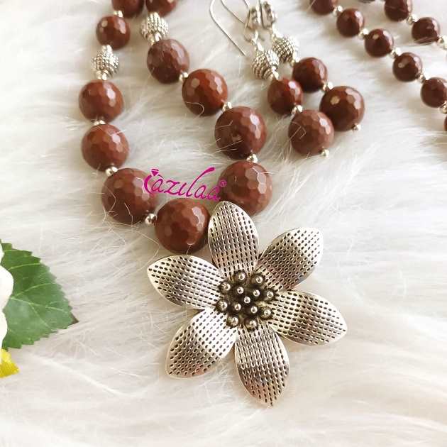 Gorgeous coco antique silver flower necklace set