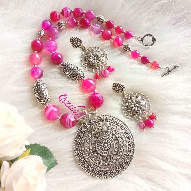 Gorgeous pink agate gemstone beaded necklace set 