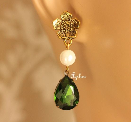 Green Antique Gold tone crystal glass handmade earrings
