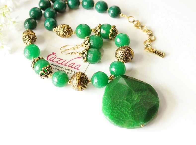 Statement Green antique gold tone necklace earrings set