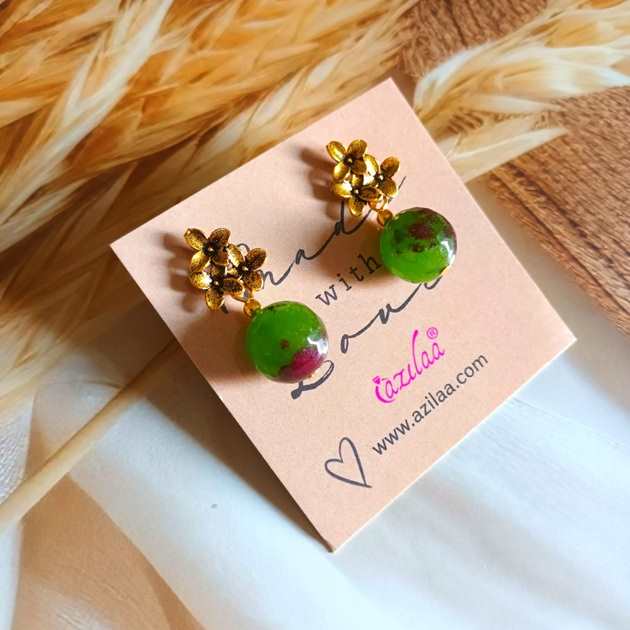 Green gemstone antique golden post earrings