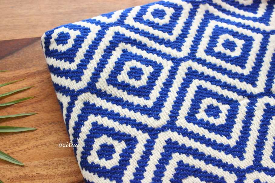 Handloom Blue white woven throw blanket