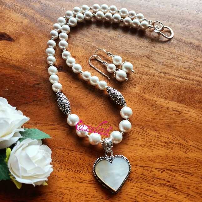 Heart pendant pearl pendant necklace earrings set