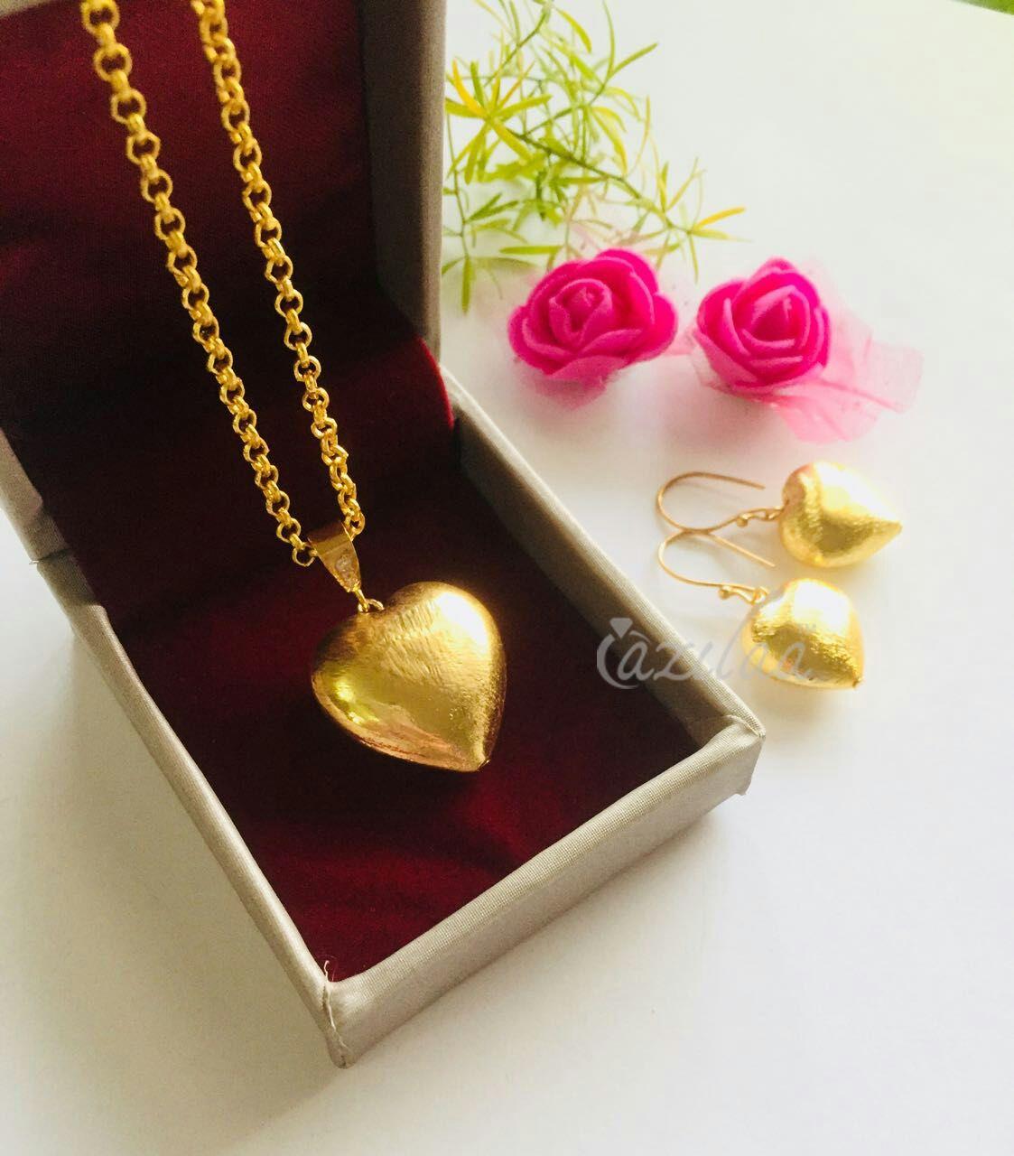 Hearts gold plated chain pendant necklace set