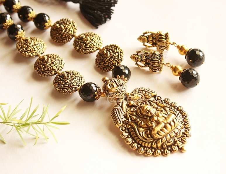 LAXMI goddess  black gemstone antique gold tone necklace set