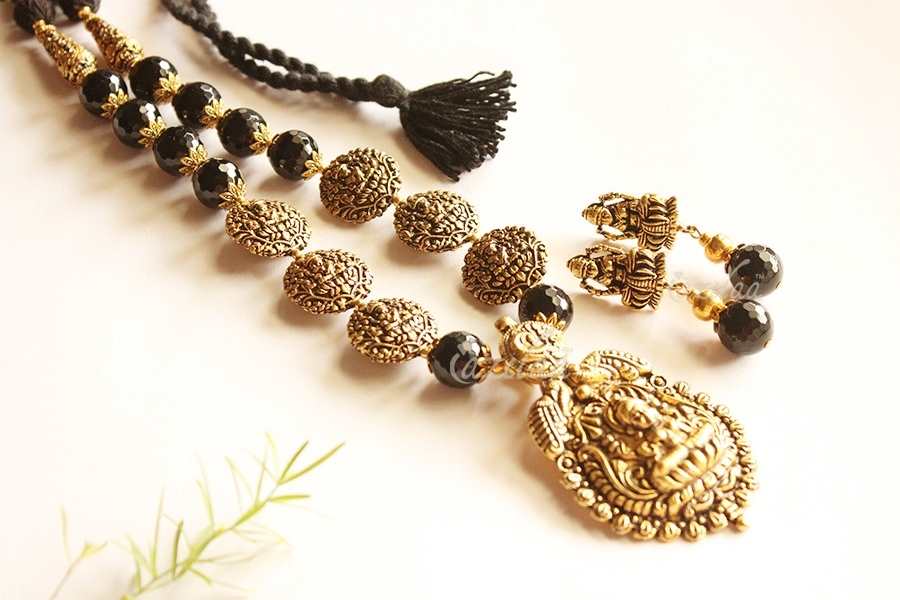 LAXMI goddess  black gemstone antique gold tone necklace set