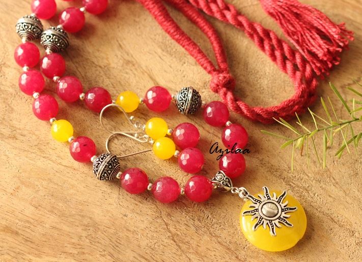 Maroon Gemstone beaded agate handmade Sun necklace set