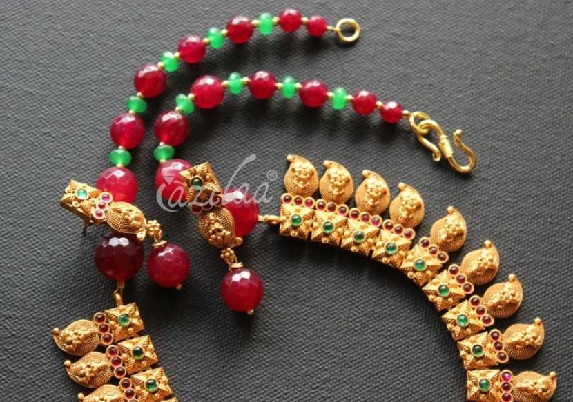 Maroon antique golden gemstone necklace set