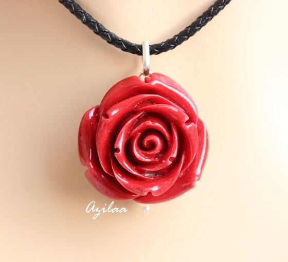 RED rose pendant