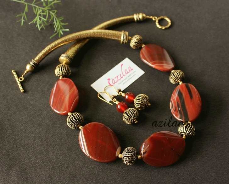 Statement agate designer gemstone beaded golden necklace 