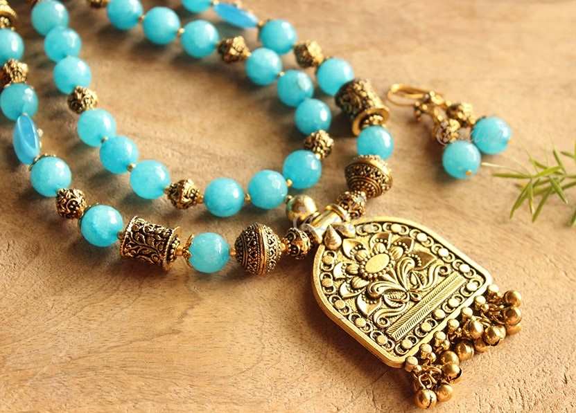 Statement blue gemstone antique gold tone necklace set