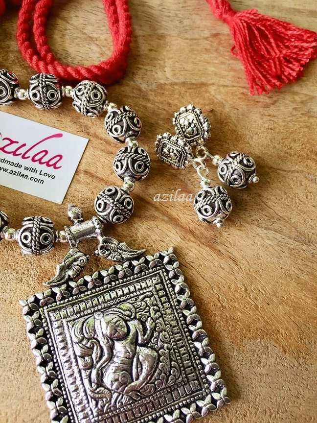 Statement ethnic silver tone pendant necklace earrings set 