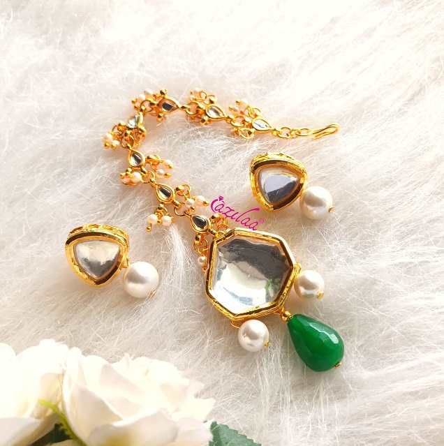 Statement kundan gold tone Maang tikka set