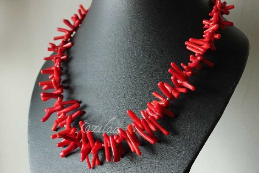 Statement red bamboo coral necklace