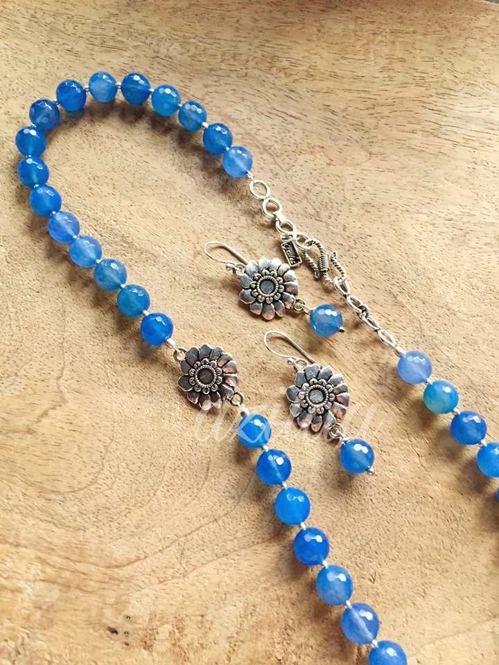 Summer flower Blue gemstone handmade necklace set