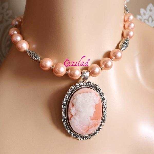 Vintage style lady pearl golden designer necklace set