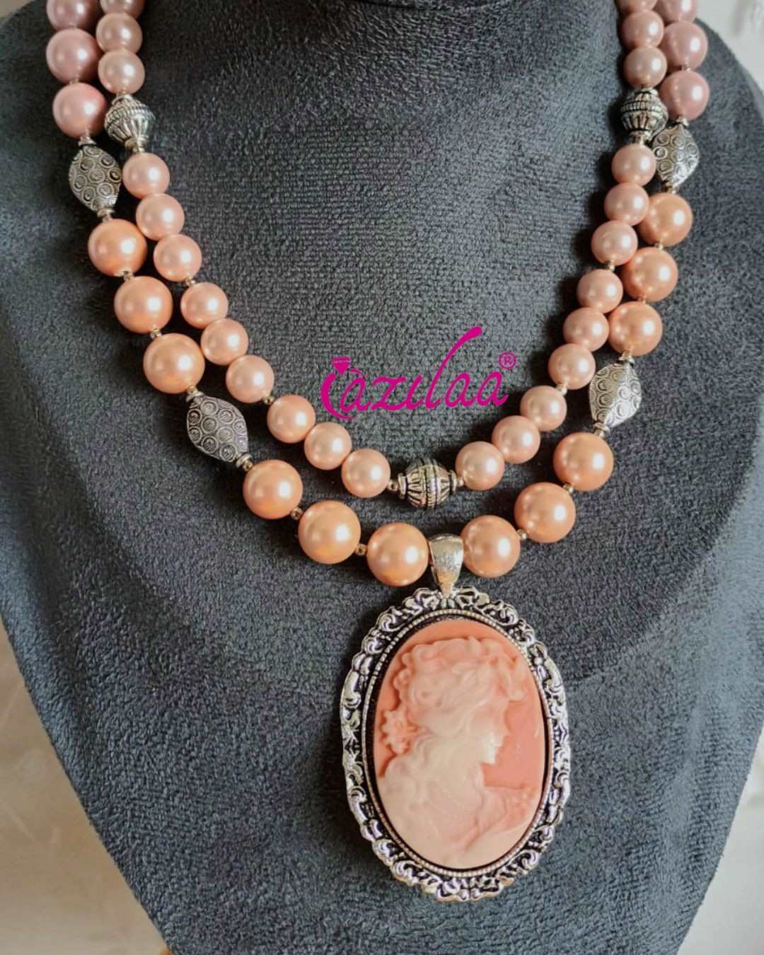 Vintage style lady pink pearl golden designer necklace set