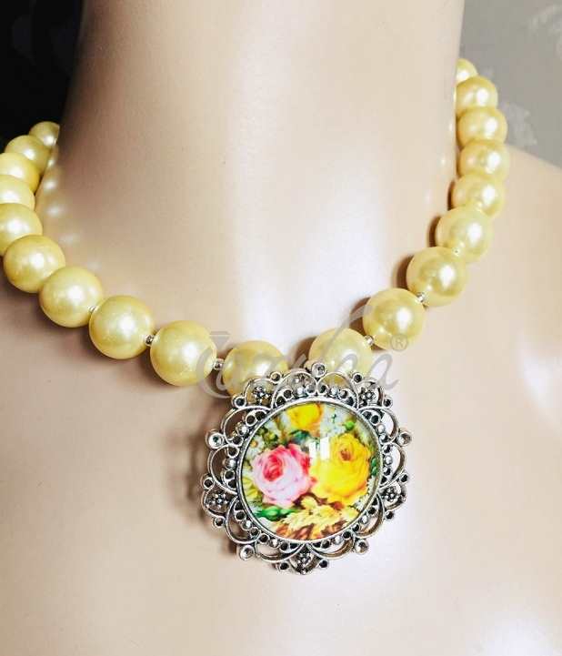 Vintage style pearl golden flower pendant necklace set