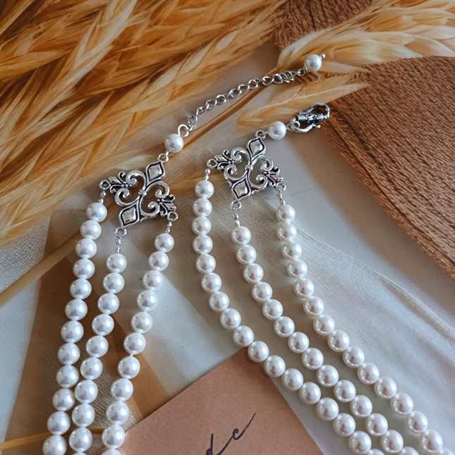 Vintage style statement pearl necklace earrings