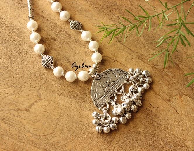 White Pearl handmade Pendant necklace earring