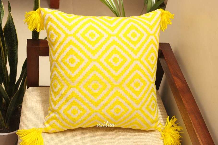 Yellow white geometric handloom handmade cushion cover 1