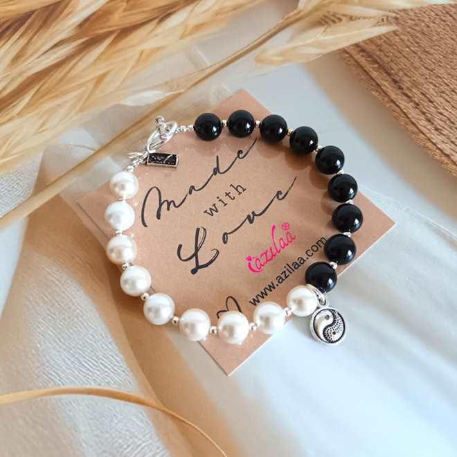 Yin and yang charm gemstone beaded bracelet